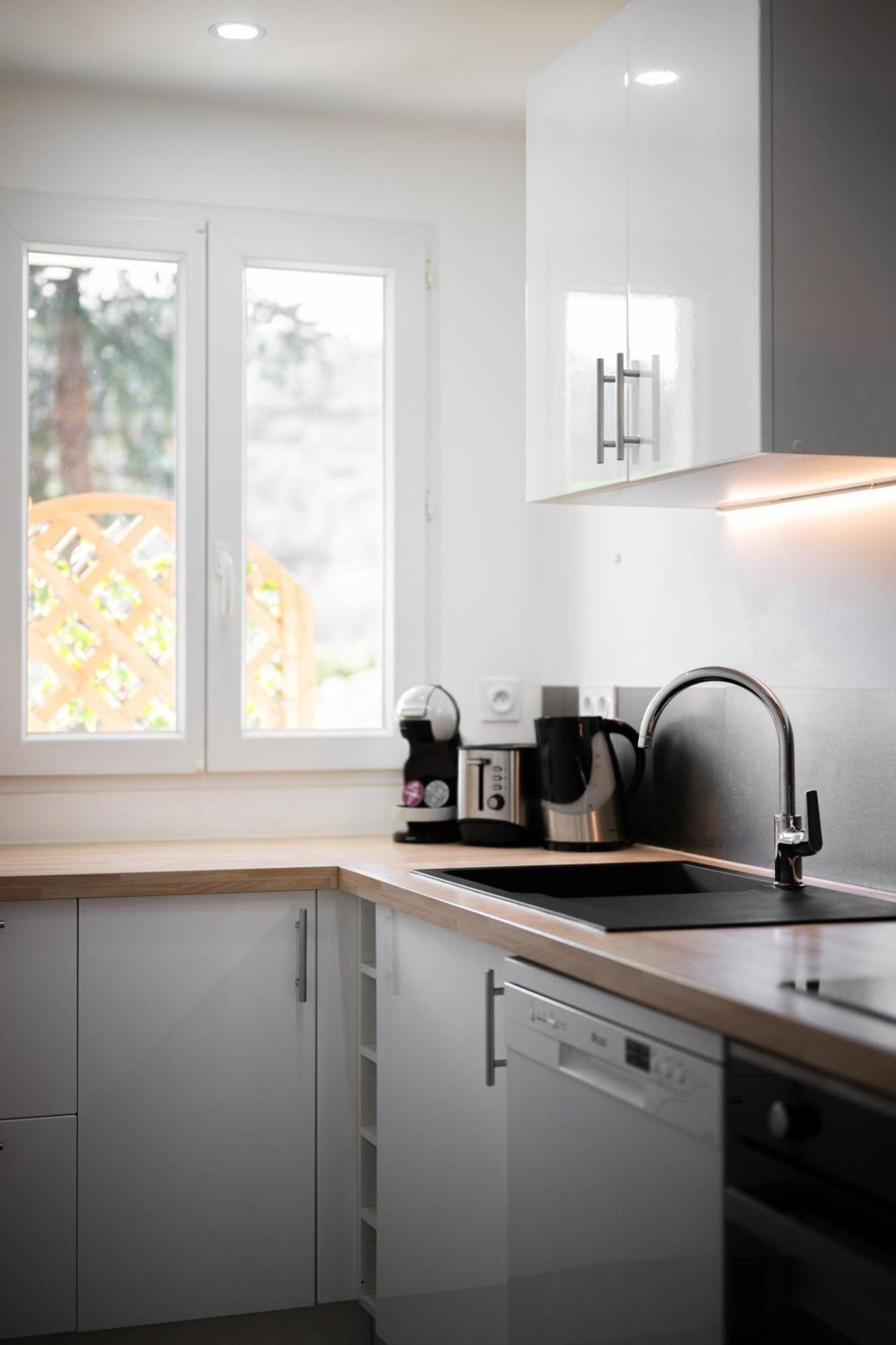 Apartment Cosy & Chill - 10 Min De La - Jardin, Netflix, Terrasse, Fibre & Parking