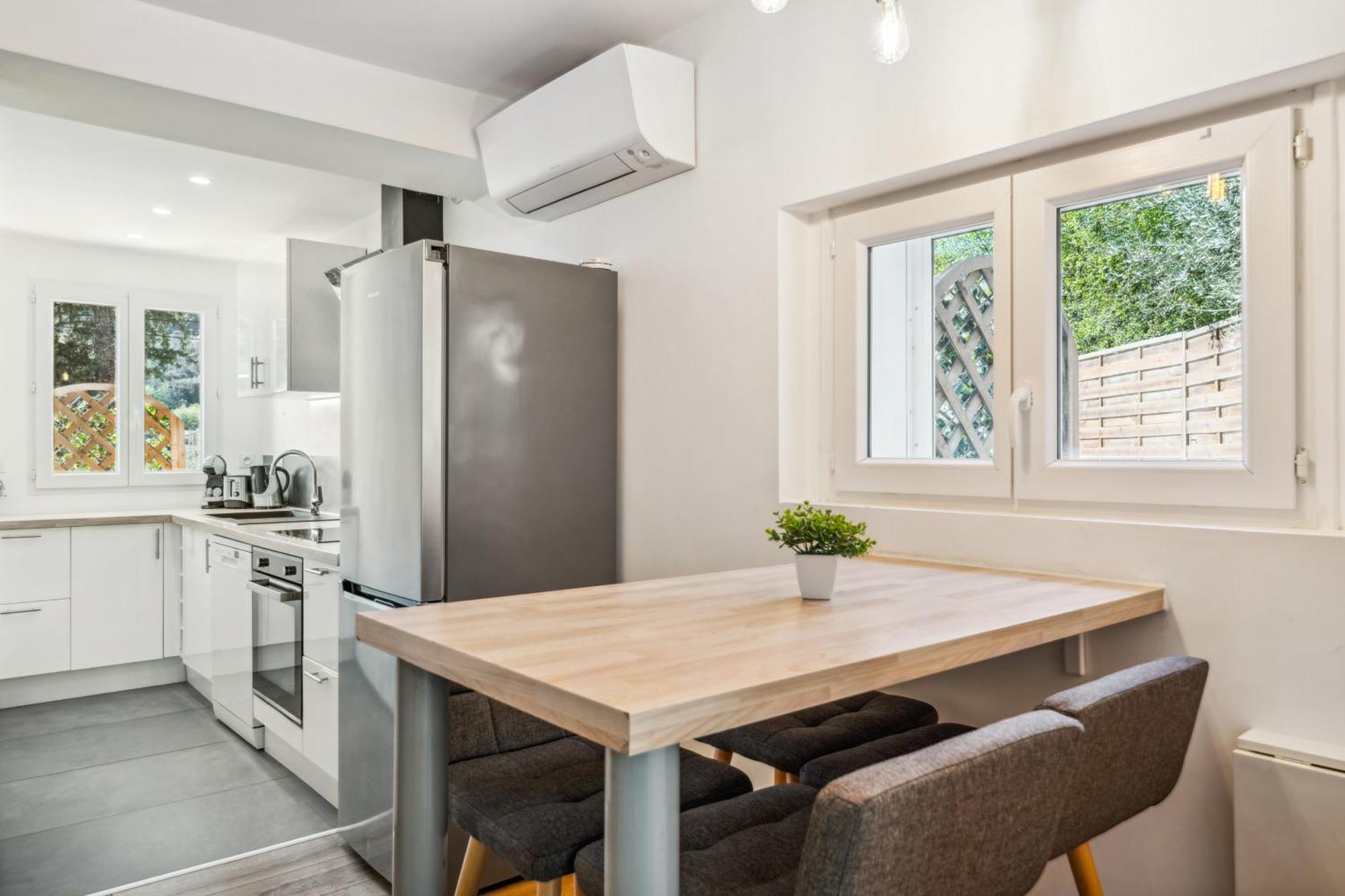 Cosy & Chill - 10 Min De La - Jardin, Netflix, Terrasse, Fibre & Parking Apartment